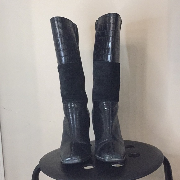 Multi-Patterned Black Heeled Boots - Picture 3 of 4